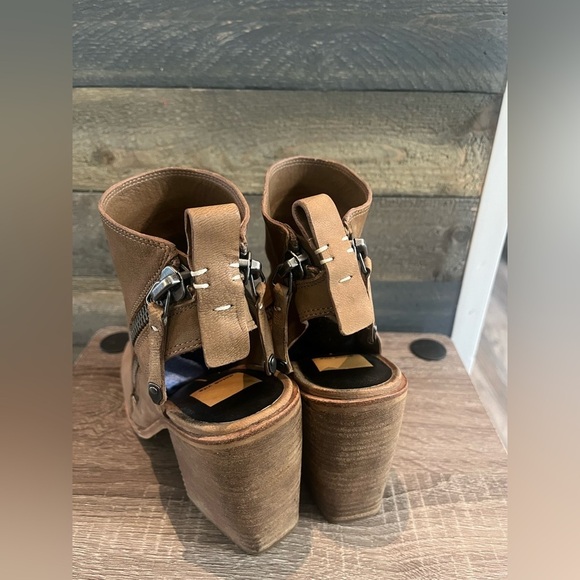 Dolce Vita Boots Womens Sz 8 Brown Suede Peep Toe Ankle Booties Casual Shoes - Picture 10 of 13